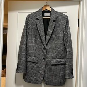 Everlane Wool Blazer (size 2 but fits 4-6)